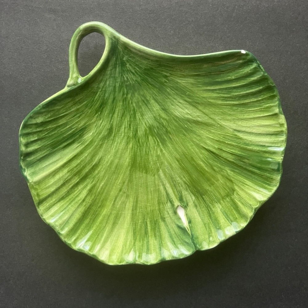Vietri of Italy - Ginkgo Green Palm Leaf Salad Plates - Hillsborough Inc